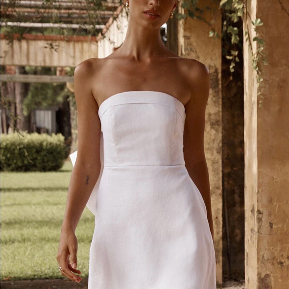 DISSH NWT White Strapless Linen Dress with Bow